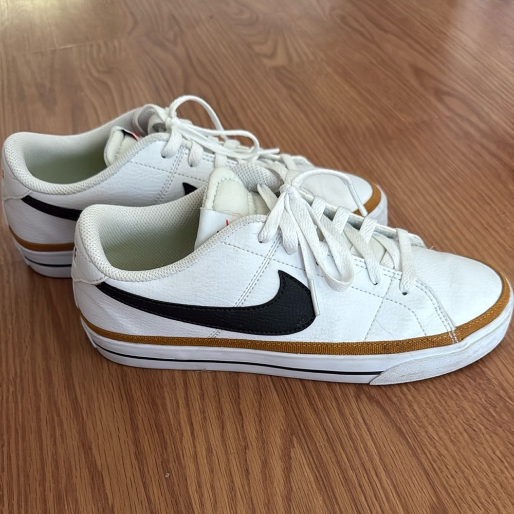 Nike Court Legacy!